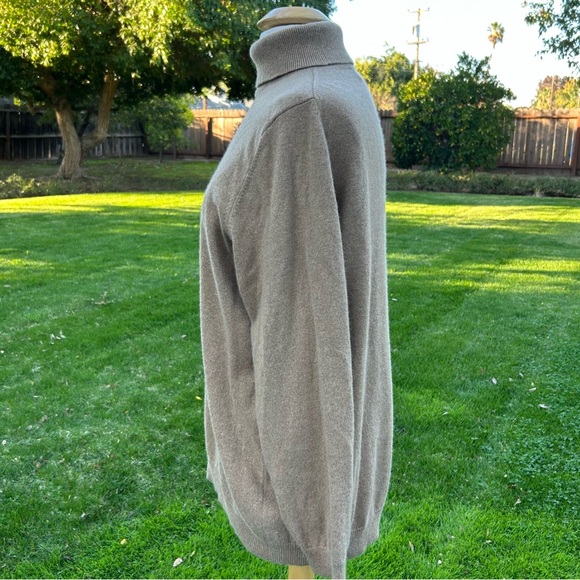 Lands’ End Cashmere Turtleneck Sweater in Camel Size 2X - Picture 6 of 8